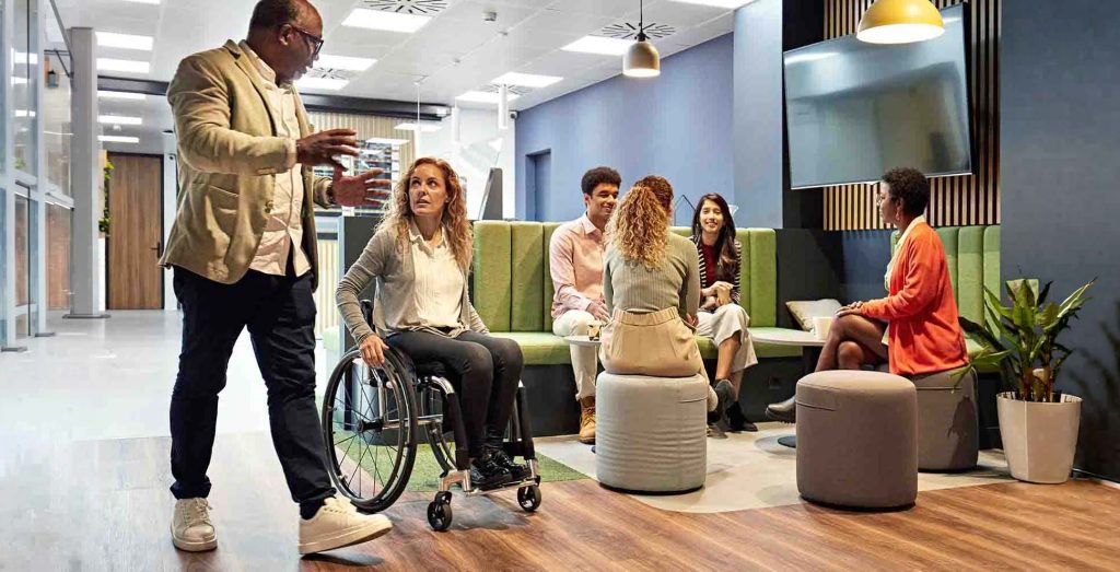 obligacion de contratar personas con discapacidad